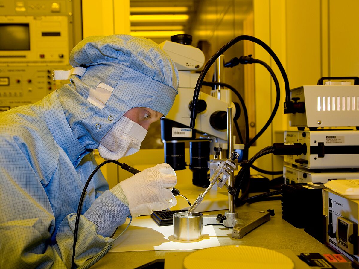Lötkolben statt Lockenwickler – technische Berufe jenseits von Rollenklischees