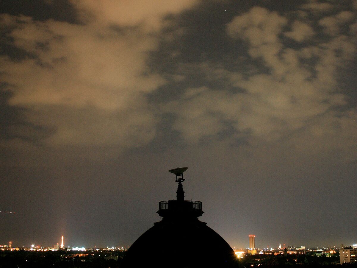 Wolken verstärken Lichtverschmutzung