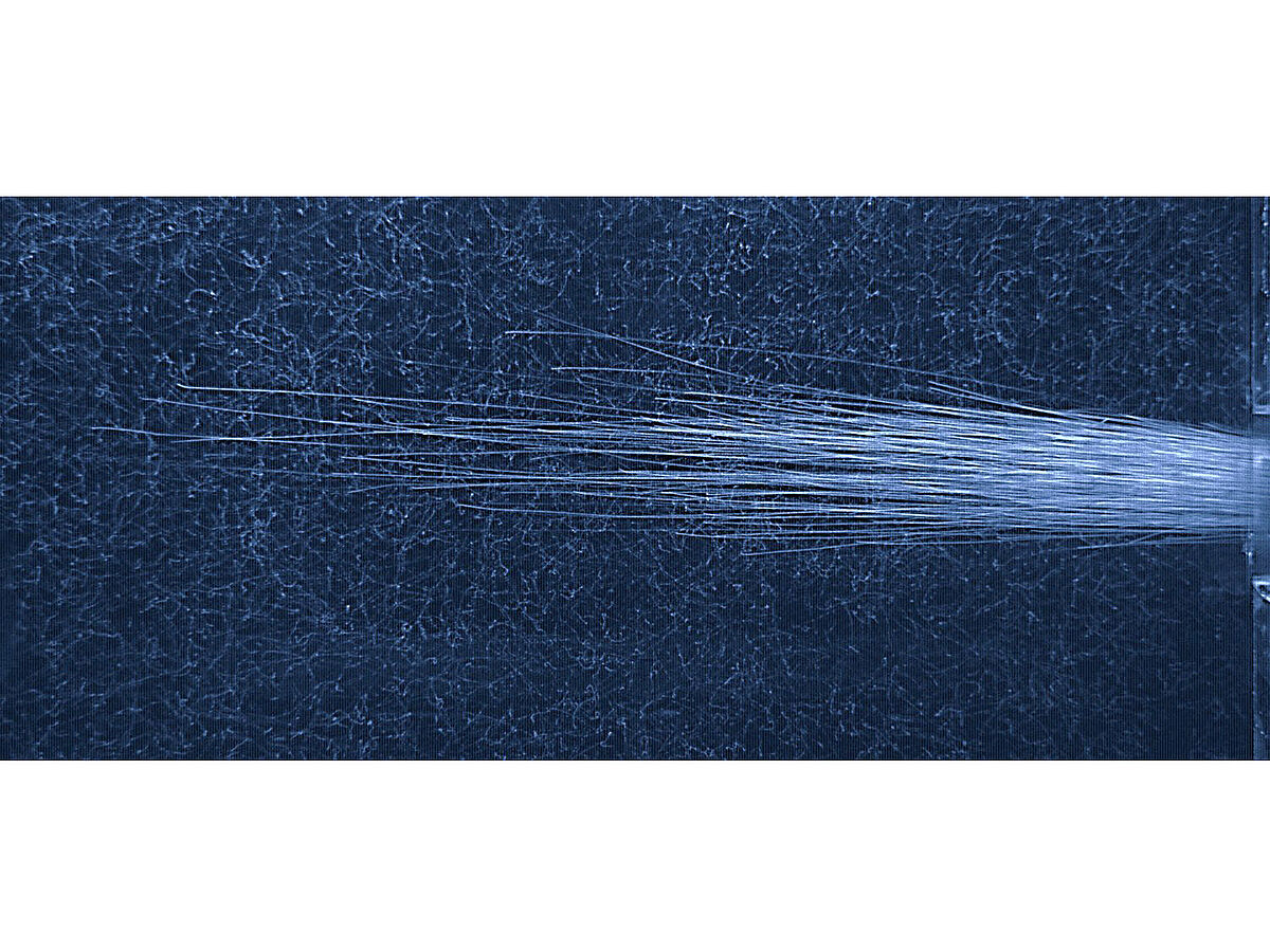 Nanostructures give directions to efficient laser-proton acceleratorsr