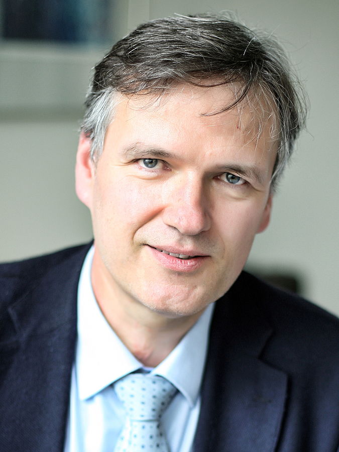 Thomas Elsässer receives Julius Springer Prize