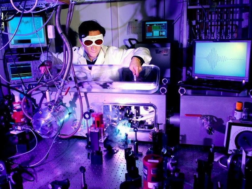 Gepulste Terahertz-Erzeugung in Gasen: eine langwellige Strahlung für vielversprechende Anwendungen
